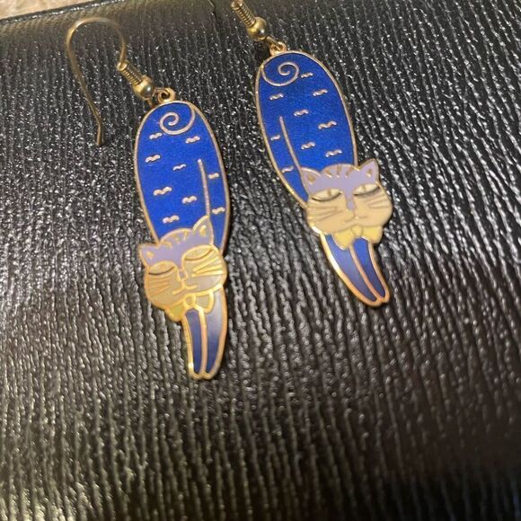 KS Kuo Vintage Blue and Gold Enamel Cat Earrings - Picture 9 of 10